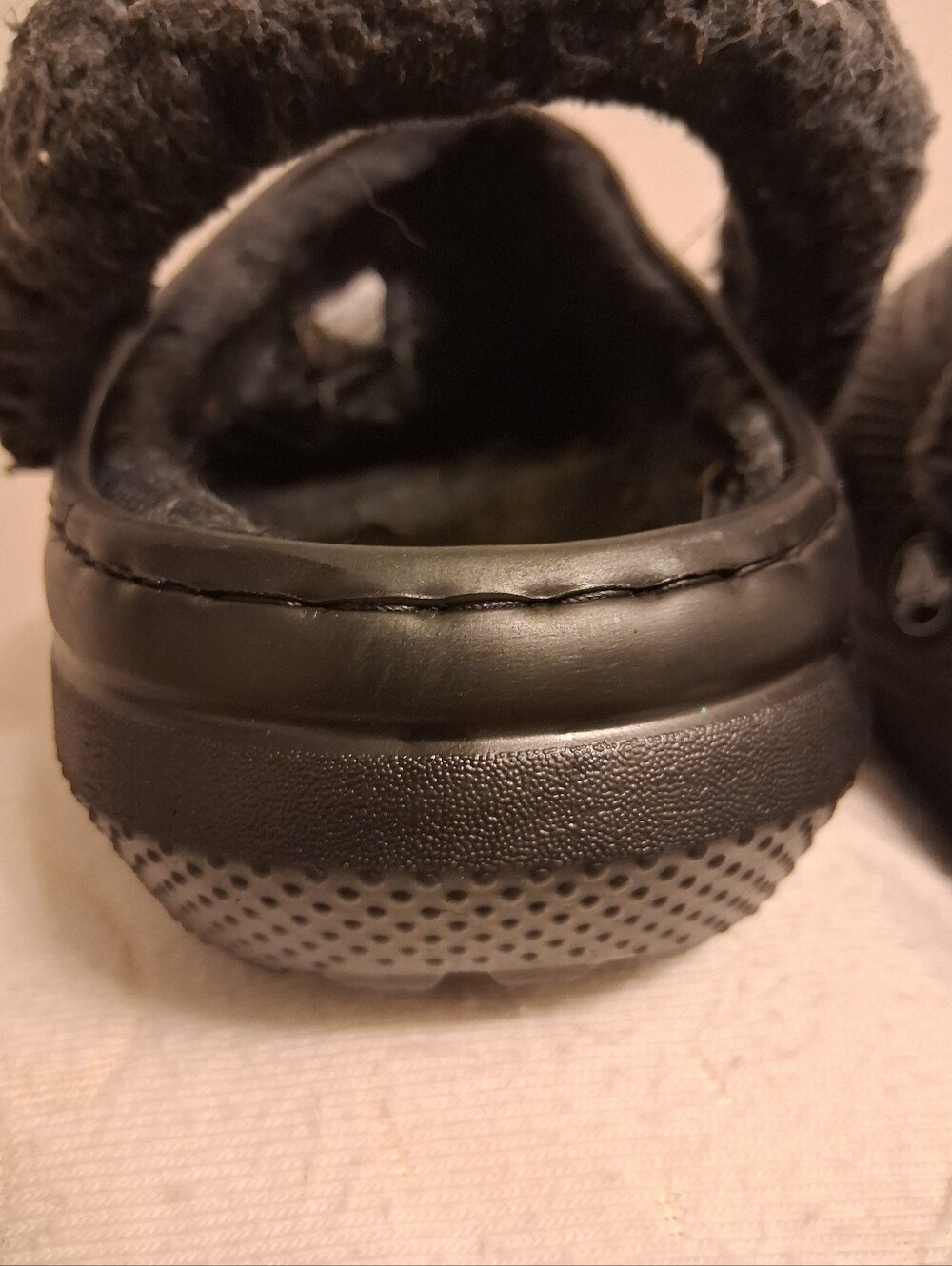 Crocs Womens Classic Lined Clog - Black Size Mens 7, Womens 9 - Picture 11 of 16